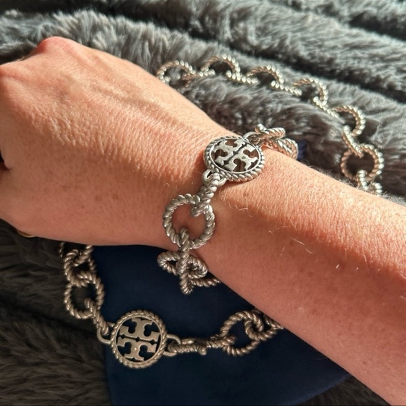 Tory Burch silver logo necklace/bracelet set - Picture 2 of 4